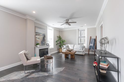 304-369 Main St, Lexington, KY, 40507-1707 | Card Image