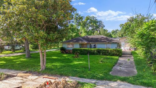 246 Rebecca St, Houston, TX, 77022-3125 | Card Image