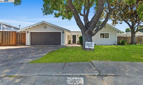 1655 Wendy Dr, Pleasant Hill, CA, 94523-3053 | Card Image