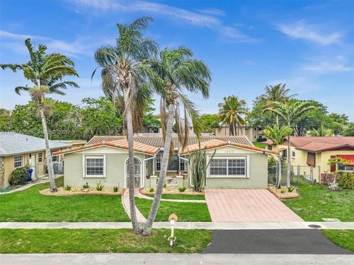 1900 Nw 95th Ave, Pembroke Pines, FL, 33024-3150 | Card Image