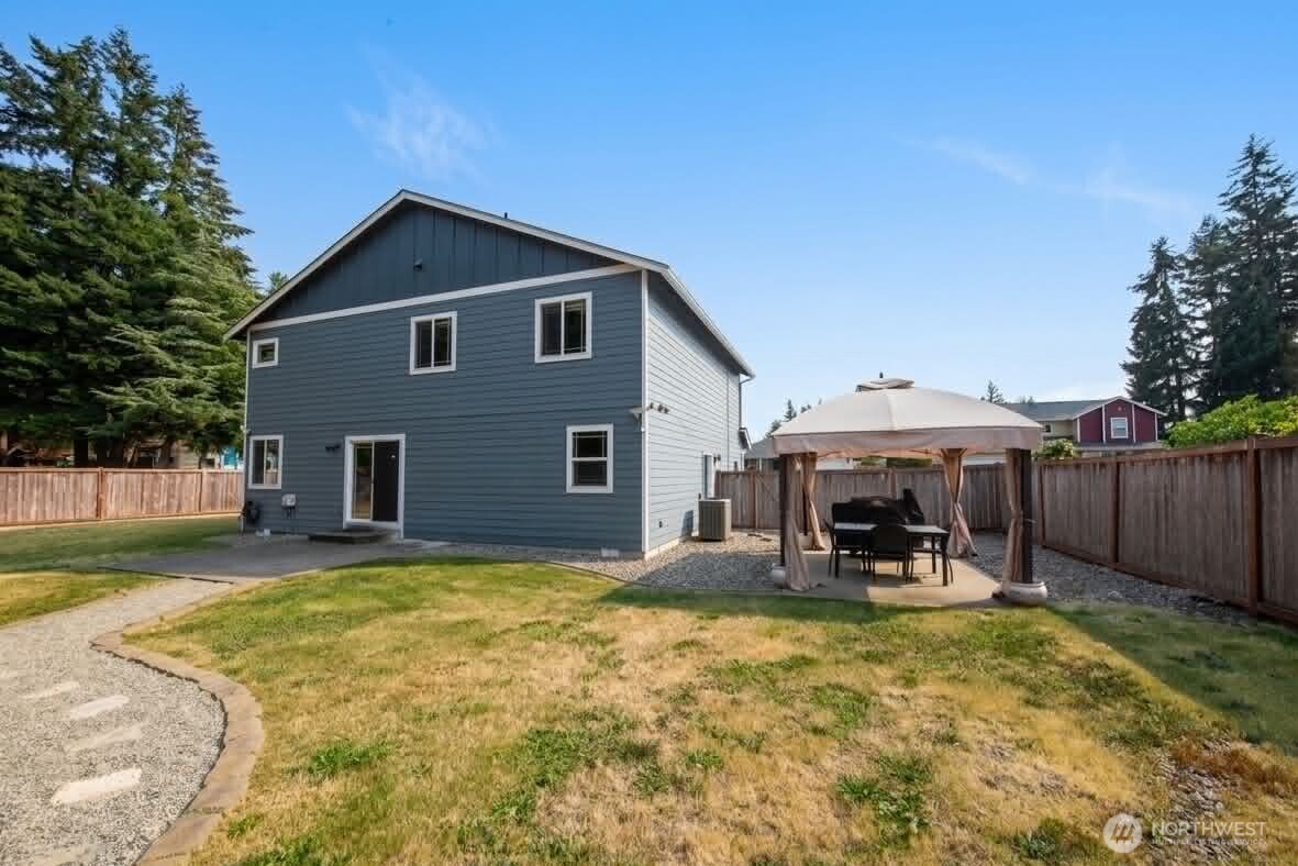 Residential in Rainier 5