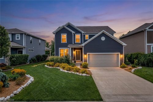 183 Nottingham Way, Wadsworth, OH, 44281-9802 | Card Image