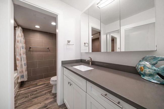 APT-504S - 1591 Gulf Blvd, Condo with 2 bedrooms, 2 bathrooms and null parking in CLEARWATER BEACH FL | Image 23