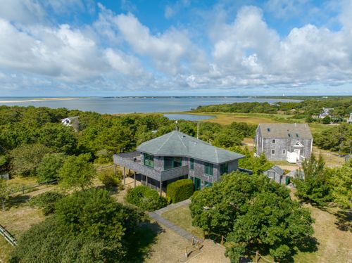 76 Washque Ave, Edgartown, MA, 02539-4703 | Card Image
