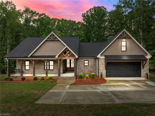2589 Northmont Lake Dr, Asheboro, NC, 27205-4403 | Card Image