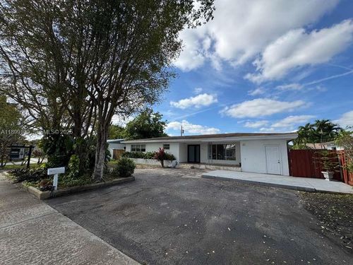 19410 Ne 19th Ave, Miami, FL, 33179-3604 | Card Image