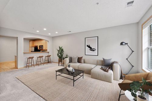 apt-218-11343 Stratton Ave, Eden Prairie, MN, 55344-4487 | Card Image