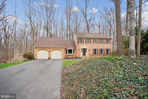5705 Patrick Oroarke Ct, FAIRFAX STATION, VA, 22039-1404 | Card Image