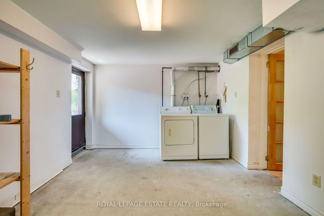 54 Kenilworth Ave, House attached with 3 bedrooms, 3 bathrooms and 2 parking in Toronto ON | Image 38