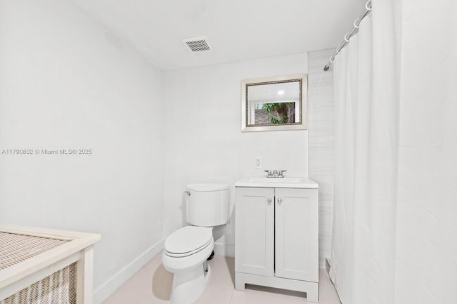 6800 Sw 26 Th St, House other with 2 bedrooms, 3 bathrooms and null parking in Miramar FL | Image 15