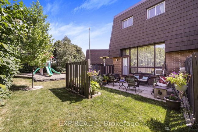 136 Darras Crt, Condo with 5 bedrooms, 2 bathrooms and 1 parking in Brampton ON | Image 39