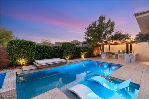 38 Moonfire Dr, Las Vegas, NV, 89135-7800 | Card Image