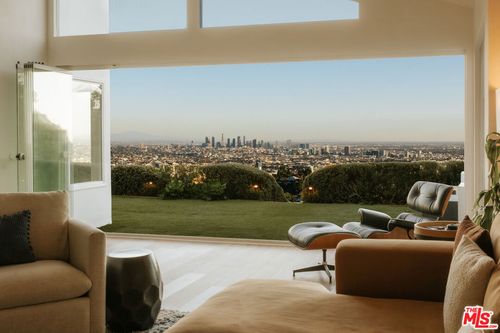 2669 Larmar Rd, Los Angeles, CA, 90068-2631 | Card Image