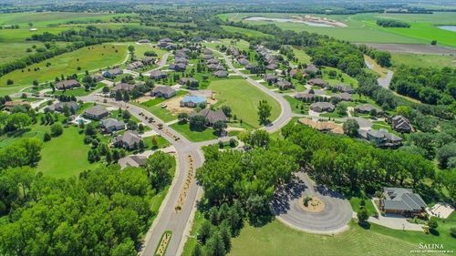 2615 Aberdeen Ln, Salina, KS, 67401-7171 | Card Image