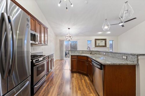 604 Bristol Dr, Chelsea, MI, 48118-1615 | Card Image