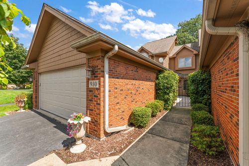 930 Cornwallis Ln, Munster, IN, 46321-2878 | Card Image