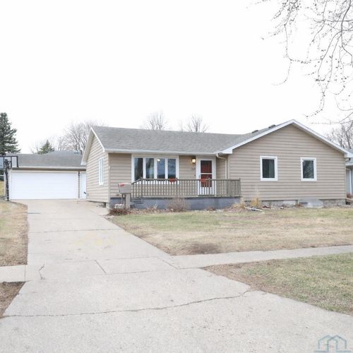 1009 S Tama St, Rock Rapids, IA, 51246-2026 | Card Image