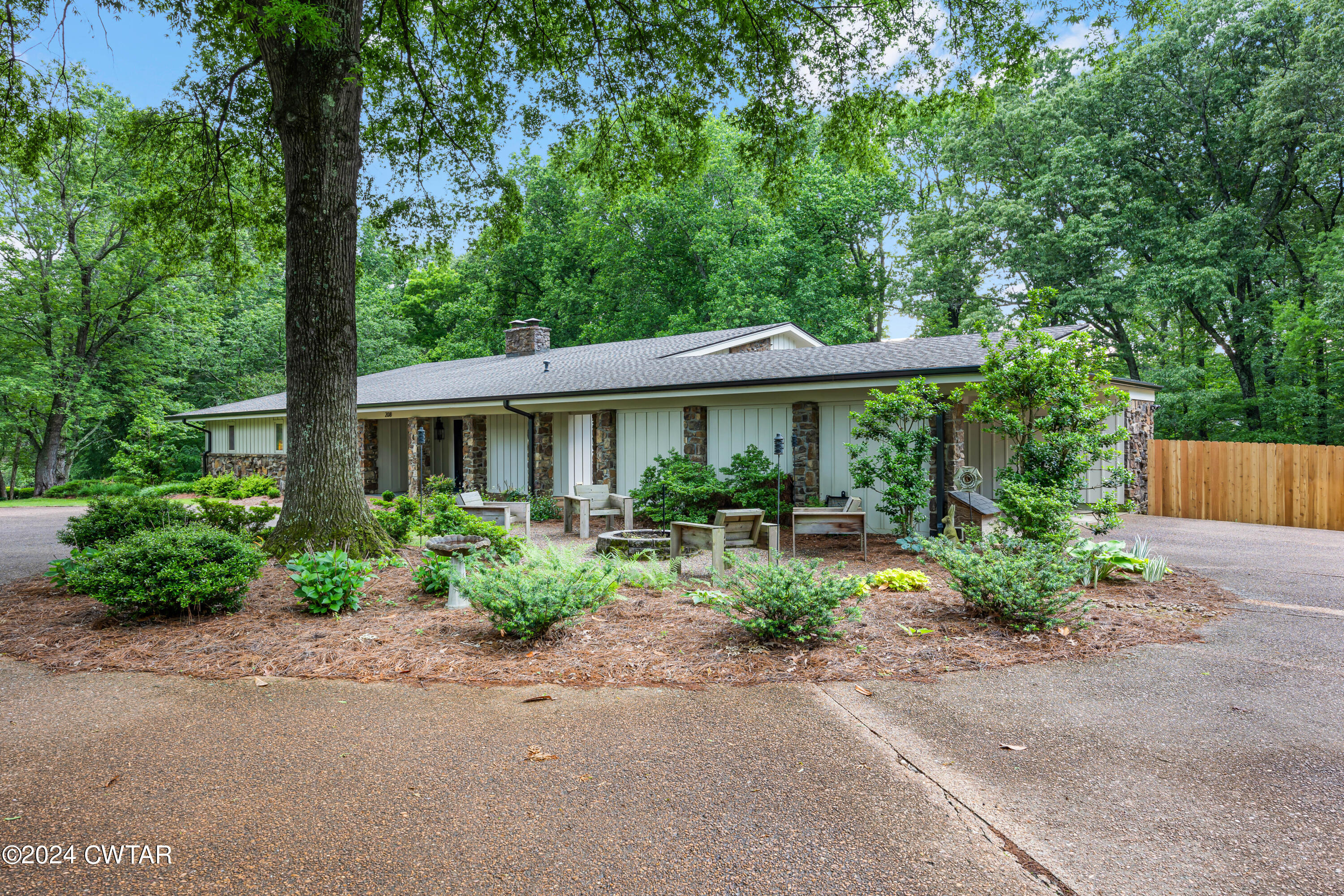 Candlewood Cv, Jackson, TN 38305