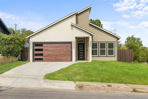 2504 Vaughn Blvd, Fort Worth, TX, 76105-3323 | Card Image