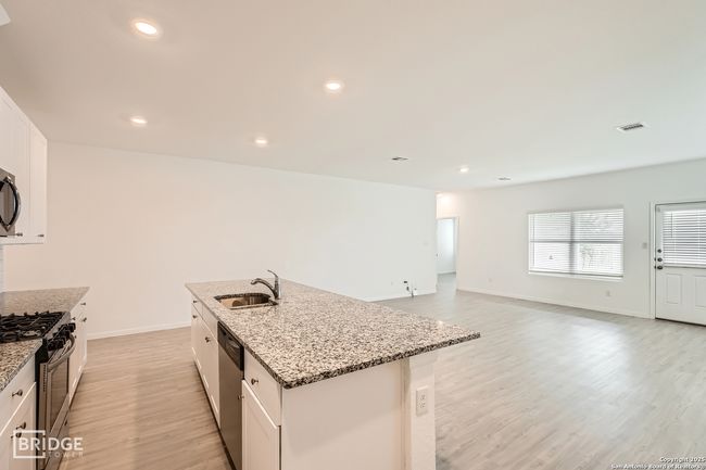 1212 Treehouse Ln, House other with 3 bedrooms, 2 bathrooms and null parking in New Braunfels TX | Image 12