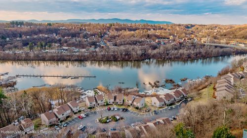 10 Rondout Hbr, Port Ewen, NY, 12466-5000 | Card Image