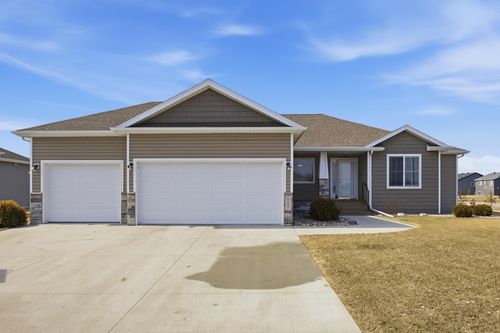 7045 14th St S, Fargo, ND, 58104-7571 | Card Image