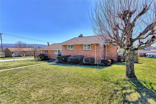 1285 Scenic Dr, Latrobe, PA, 15650-2735 | Card Image