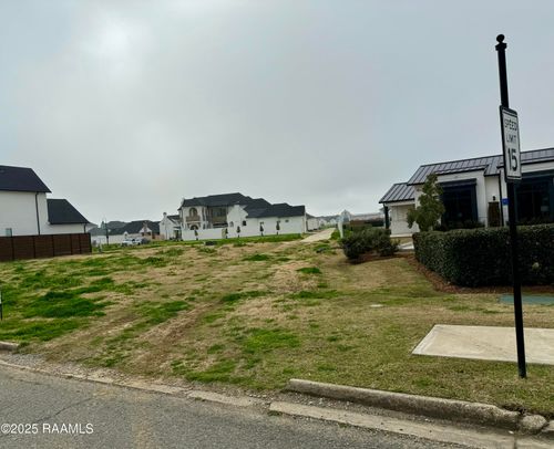 505 Shore Dr, Youngsville, LA, 70592-6690 | Card Image