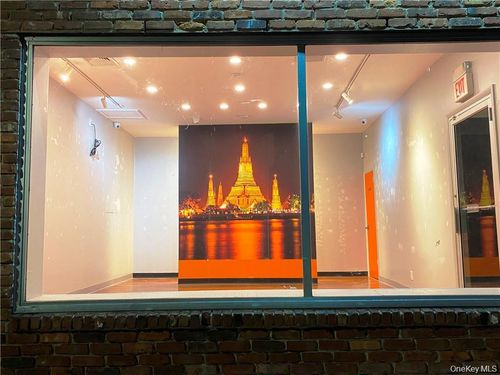 172 Boston Post Rd, Mamaroneck, NY, 10543-3857 | Card Image