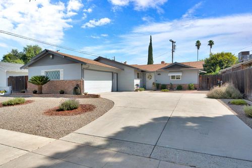 3635 E Bellaire Way, Fresno, CA, 93726-7402 | Card Image