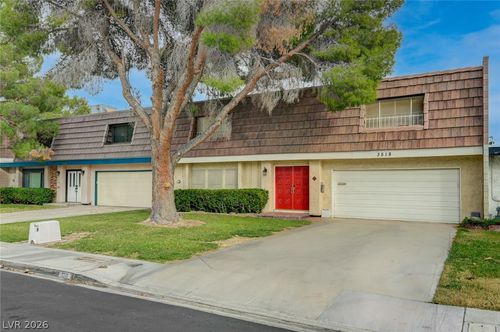3518 Blackstone St, Las Vegas, NV, 89121-3703 | Card Image