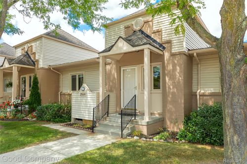 29684 Olympia Ct, Farmington Hills, MI, 48336-1340 | Card Image