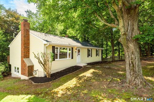 77 Evergreen Ave, Hamden, CT, 06518-2705 | Card Image