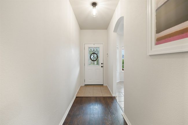 9204 Brents Elm Dr, House other with 3 bedrooms, 2 bathrooms and 2 parking in Austin TX | Image 6