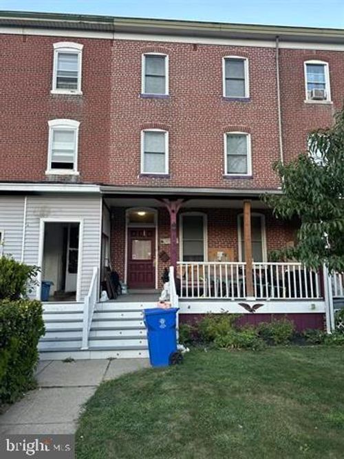 136 4th Ave, ROEBLING, NJ, 08554-1010 | Card Image