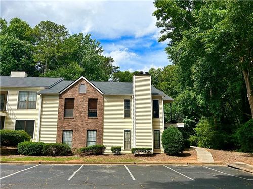 798 Windchase Ln, Stone Mountain, GA, 30083-6330 | Card Image