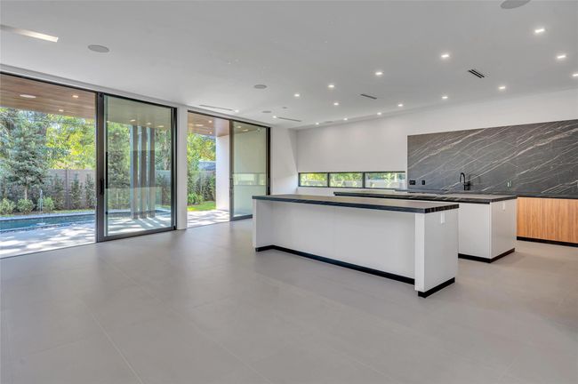 430 Ne 21 St Ct, House other with 3 bedrooms, 4 bathrooms and null parking in Wilton Manors FL | Image 16