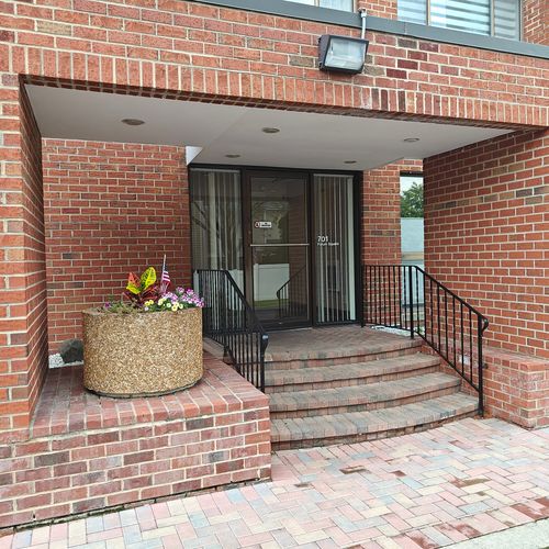 106-701 Forum Sq, Glenview, IL, 60025-3864 | Card Image