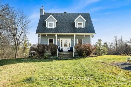 20122 Beaupre Rd, Green Valley, ON, K0C1L0 | Card Image