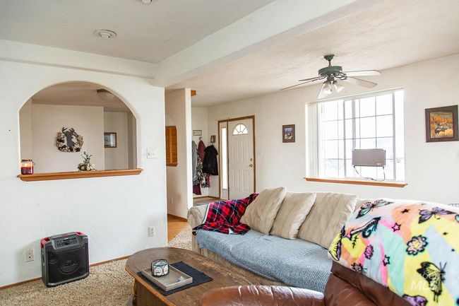 134 Maple Ave, Home with 2 bedrooms, 1 bathrooms and 2 parking in Hansen ID | Image 9