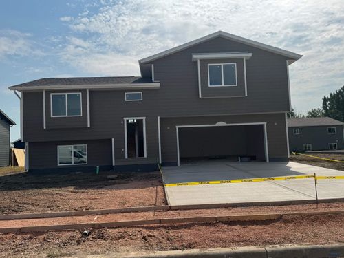 4012 Magnum Rd, Rapid City, SD, 57703-2110 | Card Image