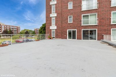 209 - 7041 W Touhy Avenue, Condo with 2 bedrooms, 2 bathrooms and 1 parking in Niles IL | Image 3