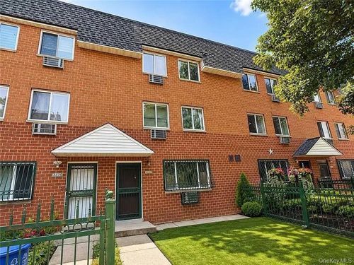 3328 14th Street, New York, NY, 11106 | Card Image