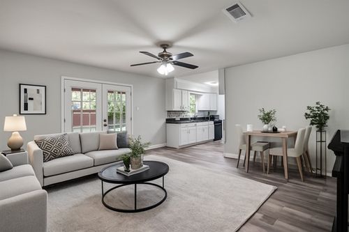 1711 Marlene Dr, Euless, TX, 76040-4811 | Card Image