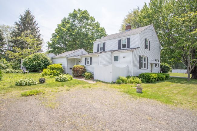62 Lynde St, House other with 4 bedrooms, 2 bathrooms and 4 parking in Old Saybrook CT | Image 9