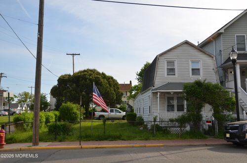 230 Bay Ave, Highlands, NJ, 07732-1639 | Card Image