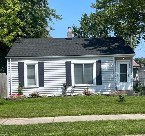 22901 Hoffman St, Saint Clair Shores, MI, 48082-2710 | Card Image