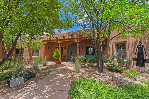 81 Calle Ventoso W, Santa Fe, NM, 87506-0141 | Card Image