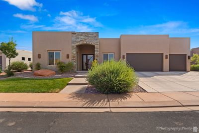 3243 S Sand Stone Dr, House other with 4 bedrooms, 2 bathrooms and 3 parking in Hurricane UT | Image 1