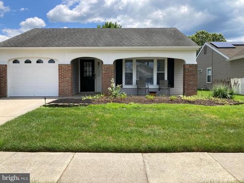 11 Burtons Dr, Southampton, NJ, 08088-1032 | Card Image